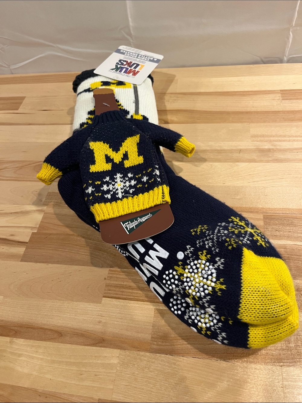 Muk Luks Navy & Yellow Cabin Slipper Socks with Mini Sweater